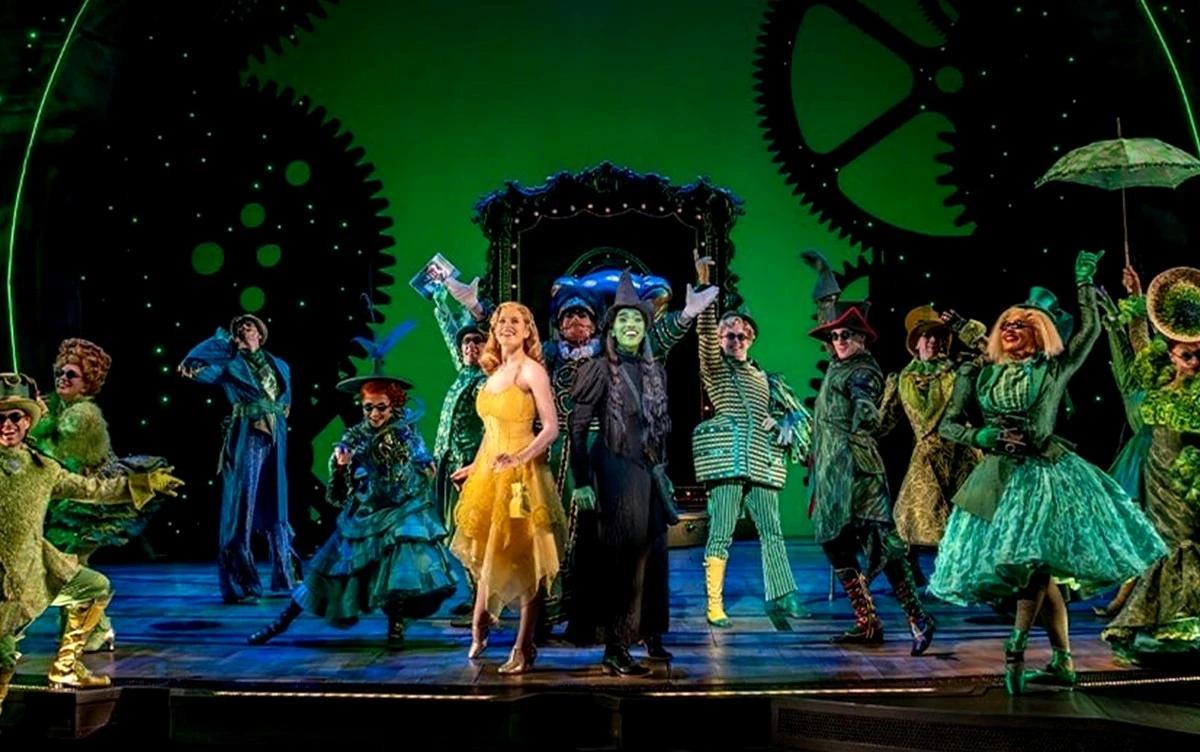 المسرحية الموسيقية Wicked تعرض في الرياض لأول مرة