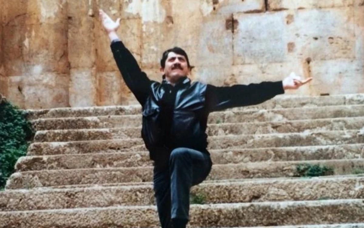 آلان مرعب: ملك الهوارة وصوت الزجل والدبكة على خشبة المسرح