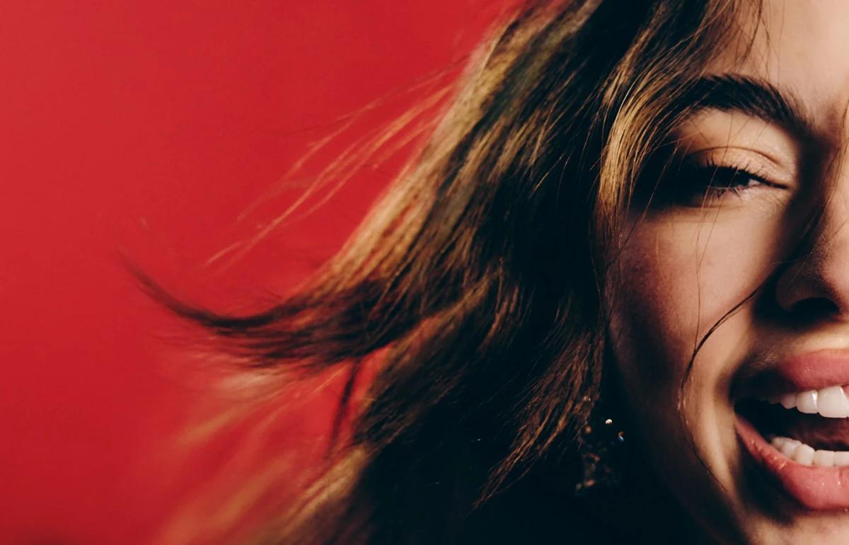 بيسان إسماعيل على غلاف بيلبورد عربية: صوت في مواجهة العالم