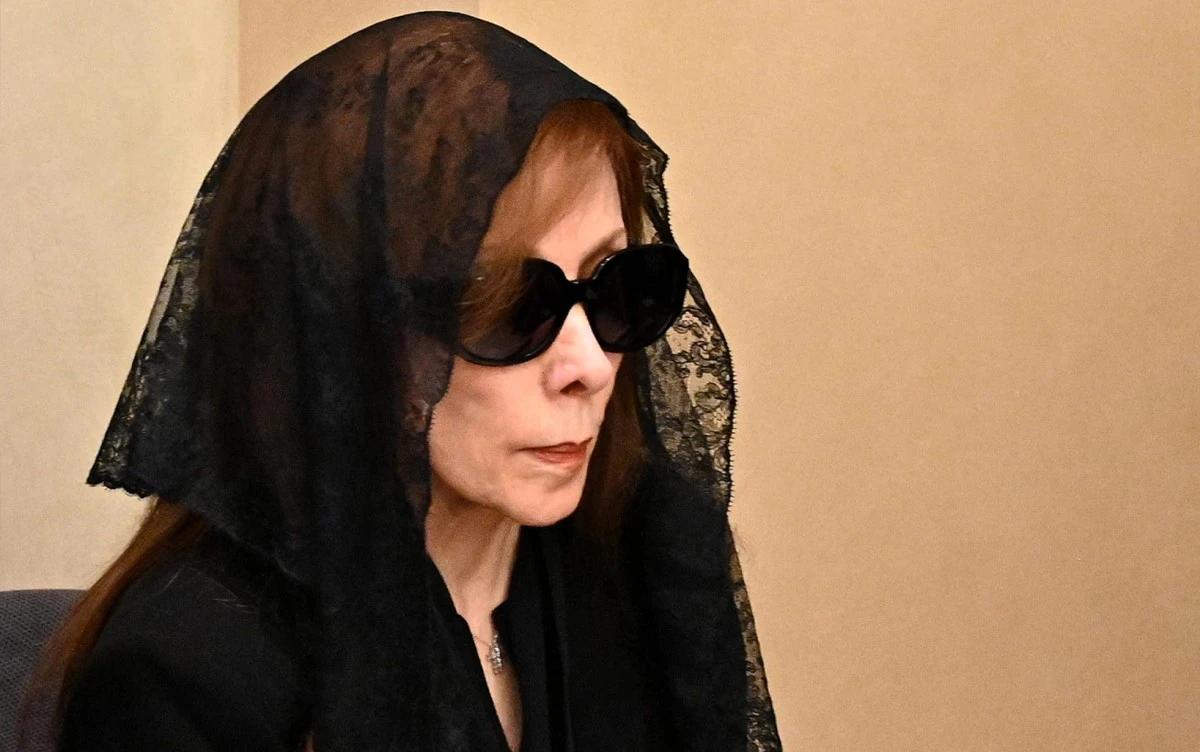 فيروز تودّع نجلها هلي في بكفيا بعد أشهر من رحيل زياد الرحباني