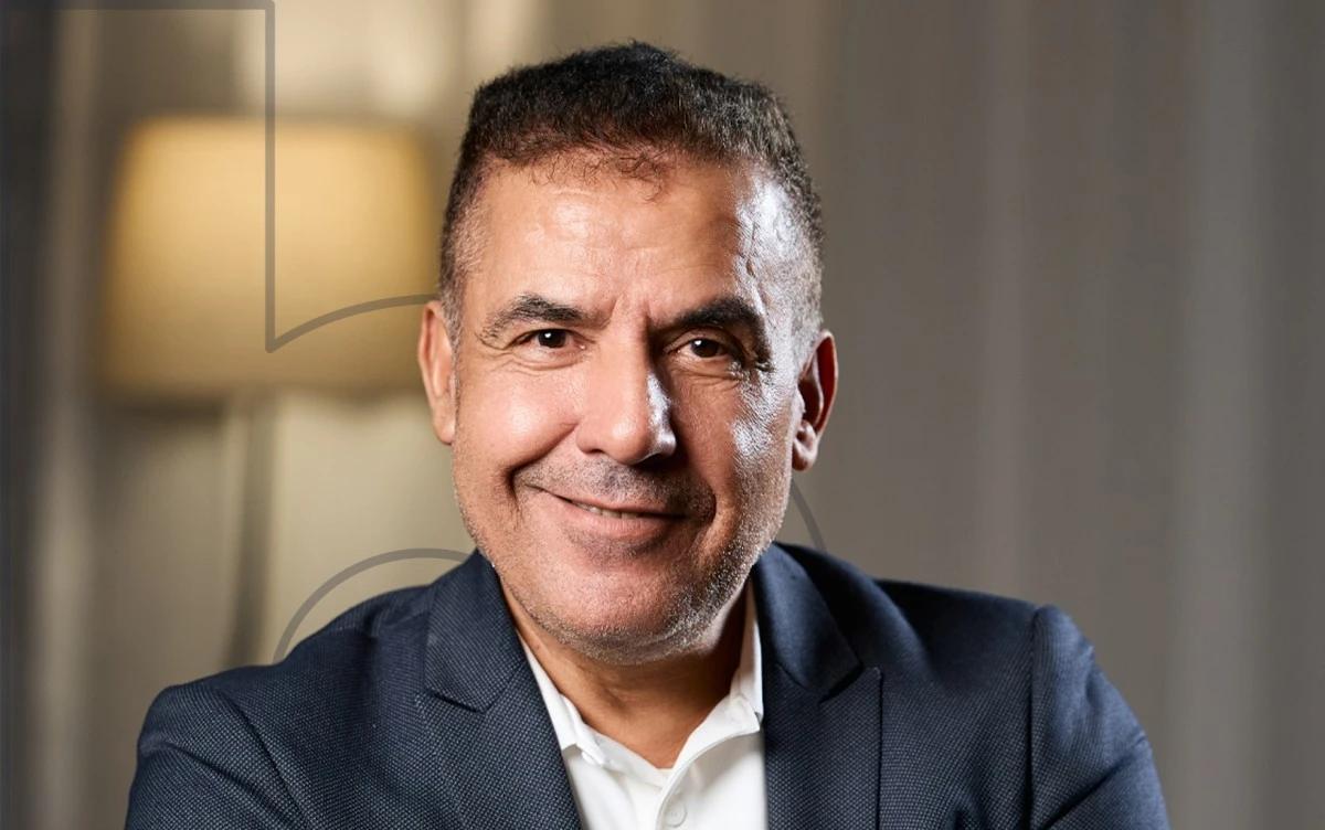 الشاب مامي يستعيد ذكريات "المرسم" و"Desert Rose": مقابلة مع "أمير الراي"