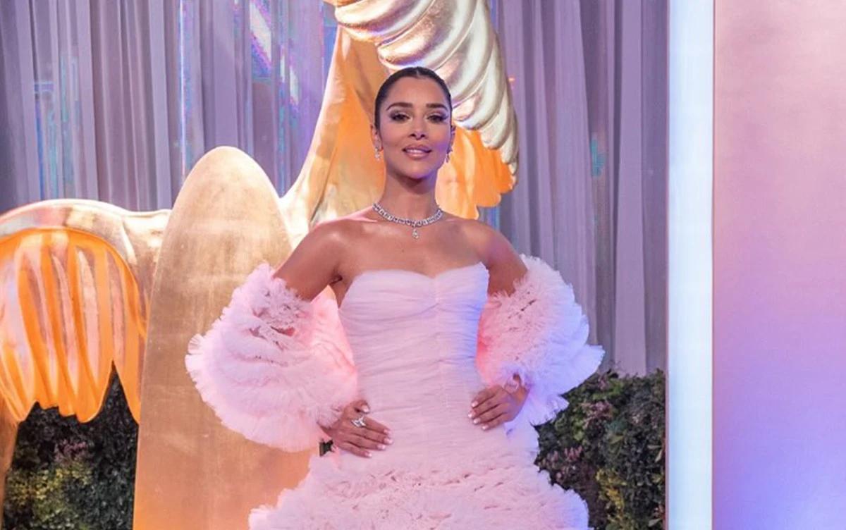 السر وراء اللون الزهري لـ بلقيس في Joy Awards.. سيدريك حداد يكشف التفاصيل