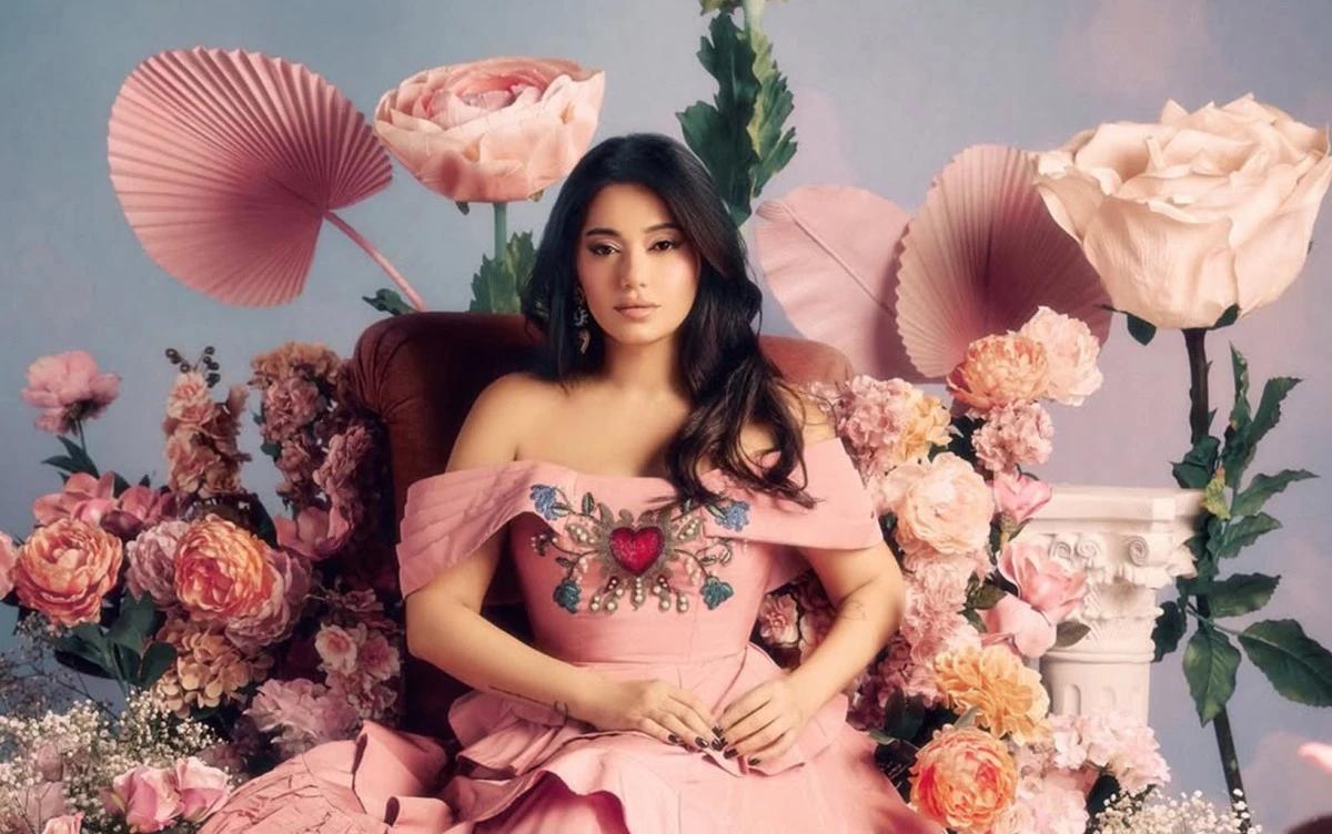 رحمة رياض تفتتح العام ب "سبع سعادات"