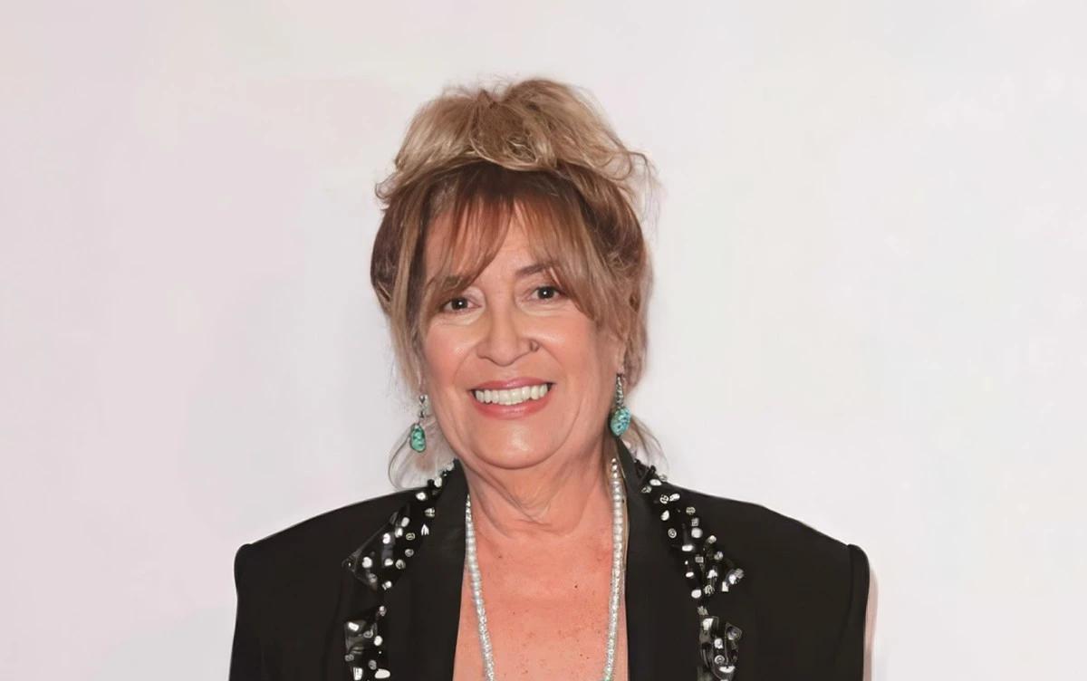 منى واصف تغني شارة مسلسل مولانا