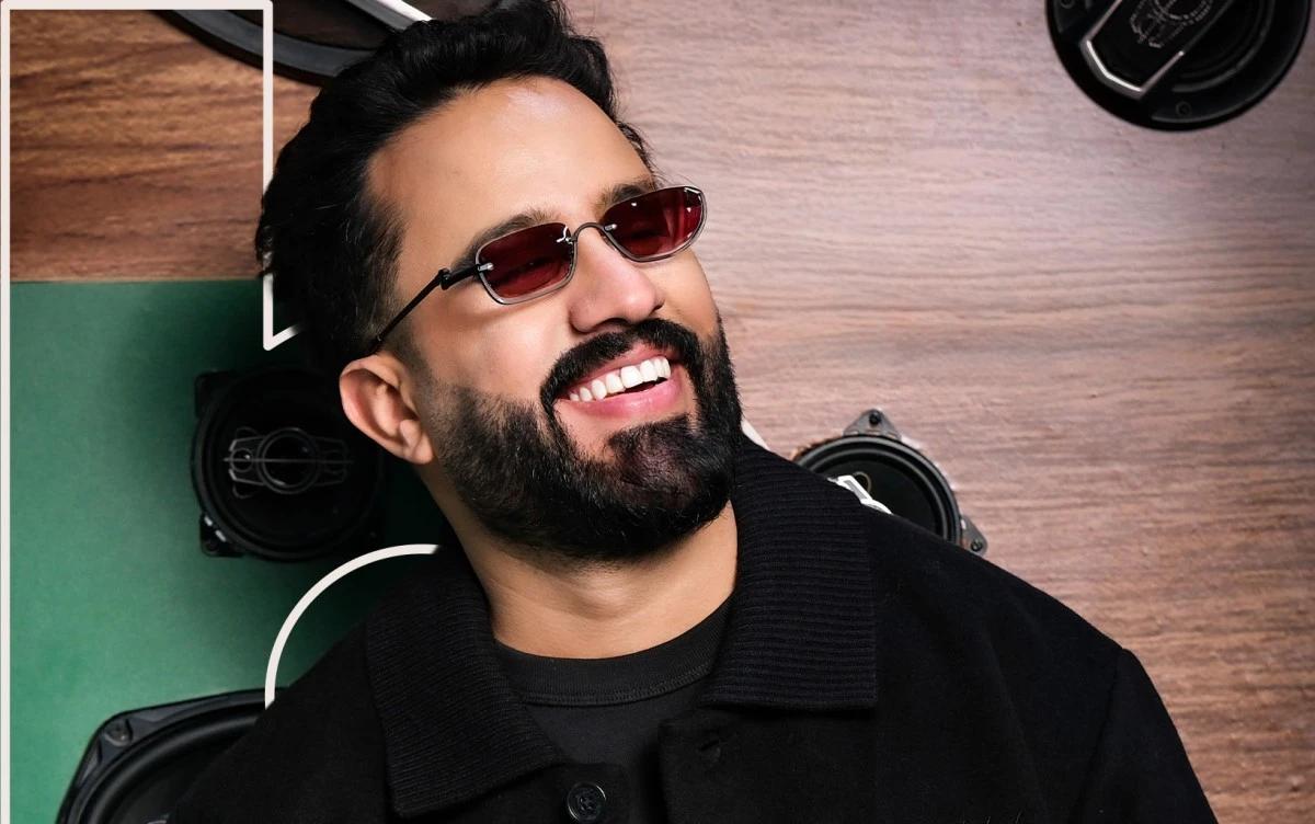 مهند الباشا… من صوتٍ محصور داخل العائلة إلى “ذا فويس”