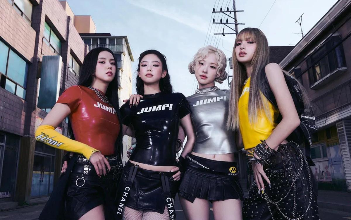 BLACKPINK تنطلق نحو الفضاء بإعلان "Go" التشويقي