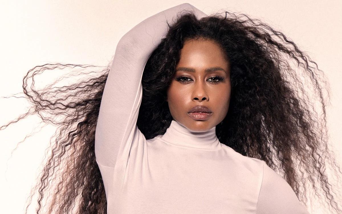 ليست بحاجة لـ رجل.. وحياتها بدون "فلتر": مقابلة الغلاف الكاملة مع داليا مبارك