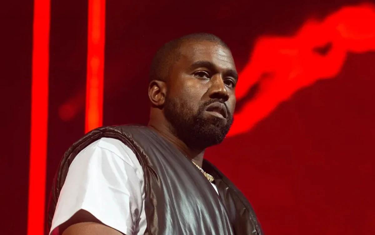 ألبوم Bully لـ يي: ترتيب جميع الأغاني الـ 18 من الأضعف للأقوى