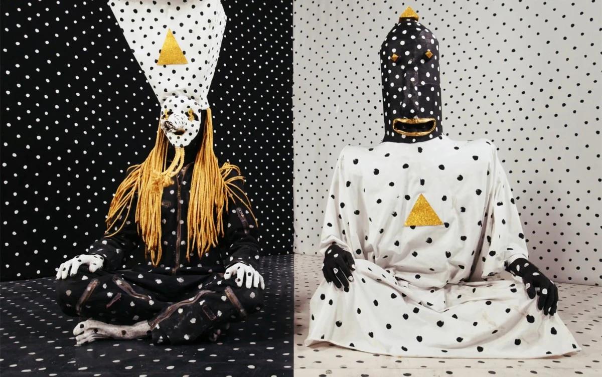 كيف تحوّلت فرقة Angine de Poitrine إلى هوس جديد على الإنترنت؟