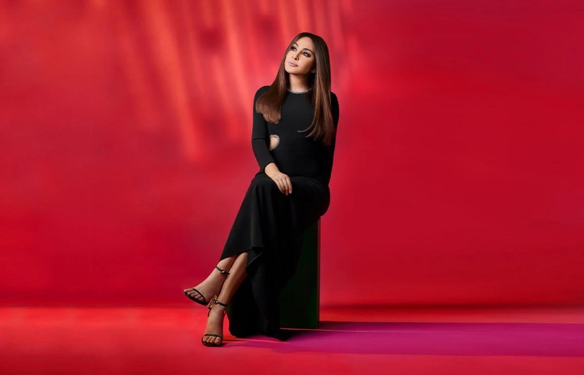 بحذاء رياضي.. إليسا تكشف أولى مفاجآت ألبومها على المسرح