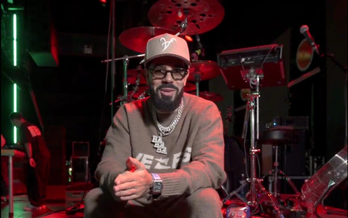 ديستانكت يشاركنا كواليس صناعة "يما" بعد تصدرها هوت 100