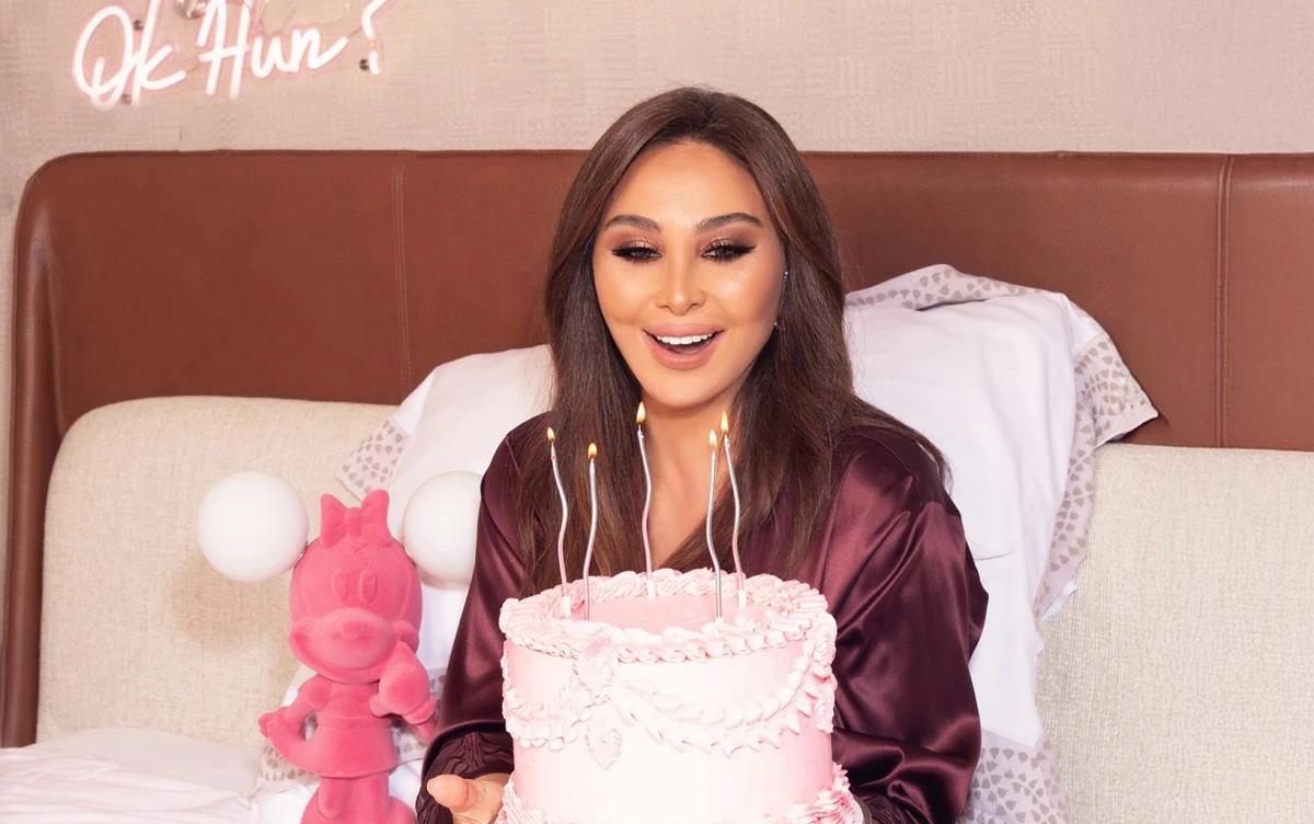 إليسا تحتفل بعيد ميلادها مع نجوم الفن في بيروت