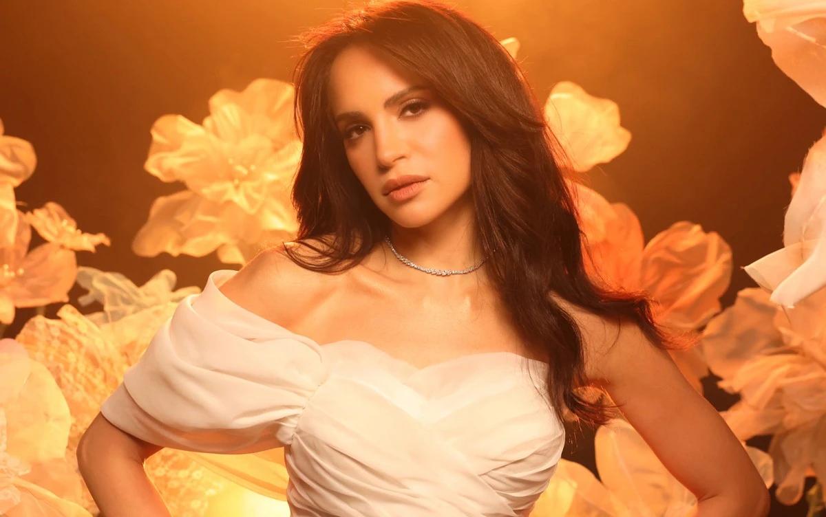 "خذلني": أول إصدارات آمال ماهر بعد "حاجة غير"