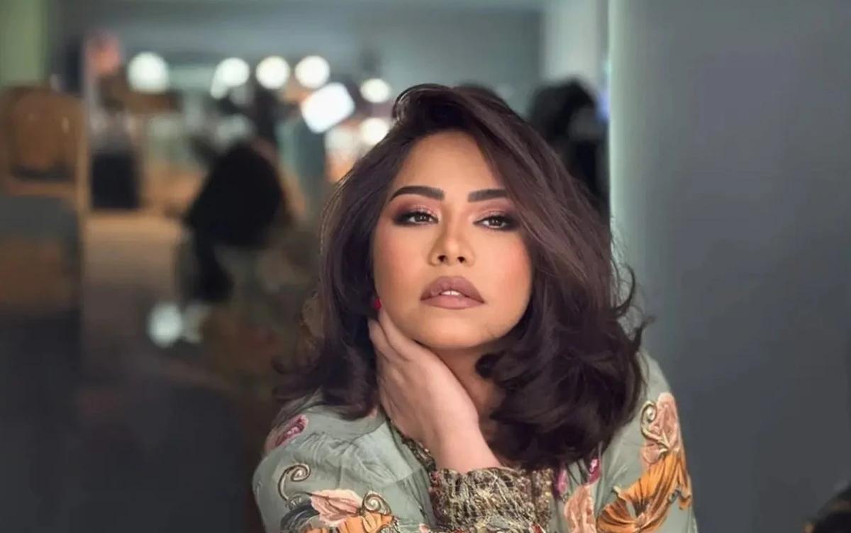كل ما تريد معرفته عن أزمة شيرين عبد الوهاب وأخيها