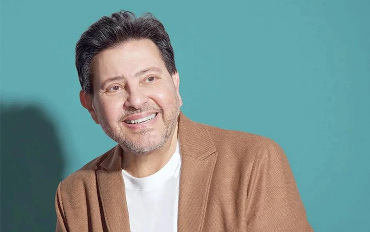 هاني شاكر يطمئن جمهوره على صحته عبر بيلبورد عربية