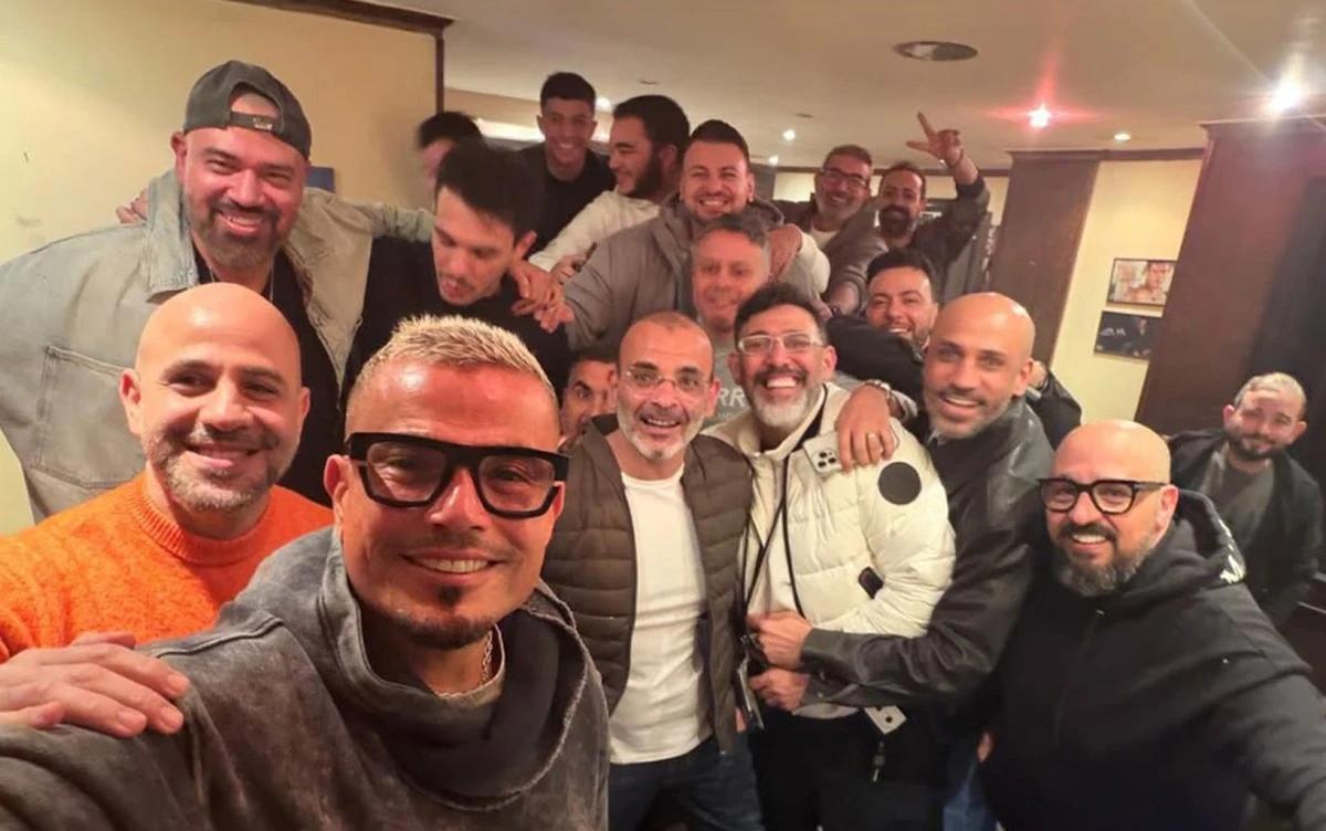 عمرو دياب يشارك صناع الموسيقى إفطارًا رمضانيًا بدعوة من أيمن بهجت قمر