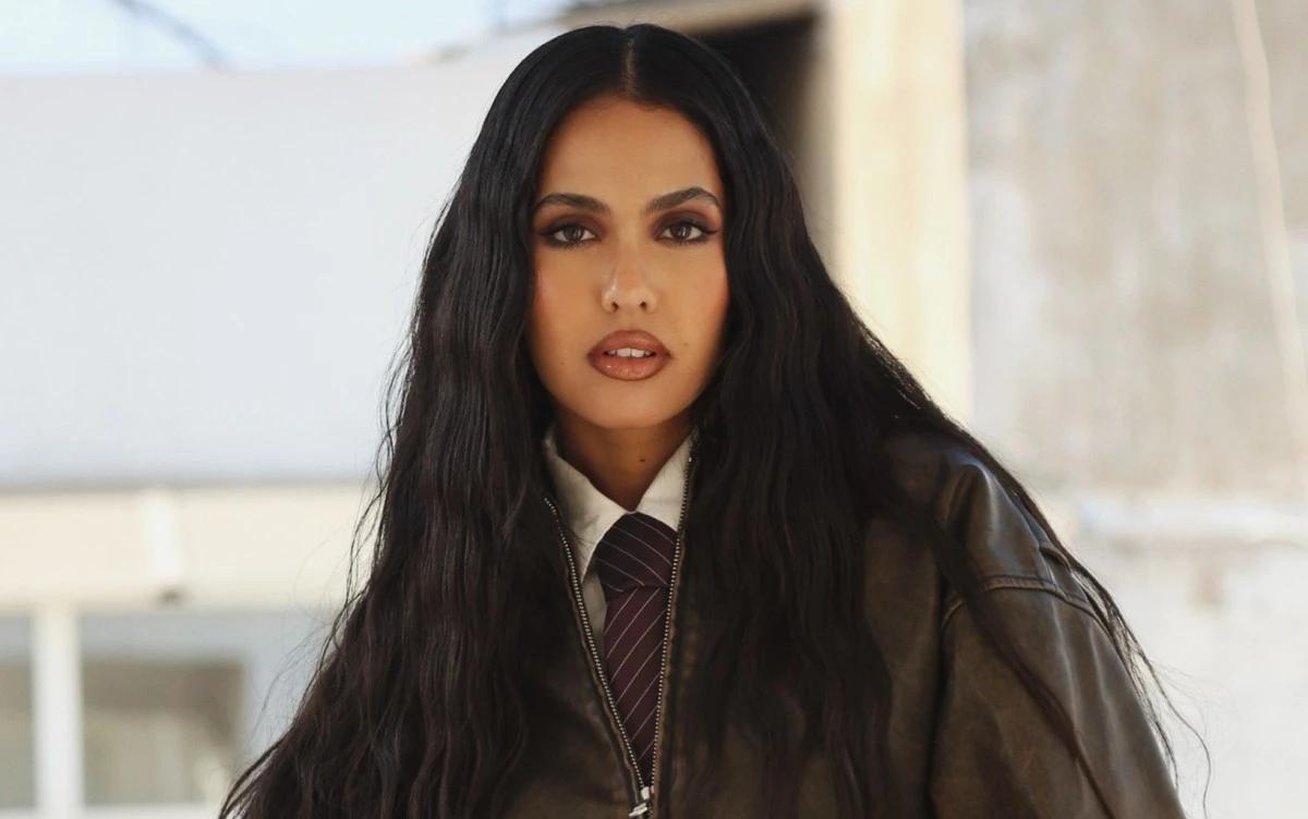 منال بنشليخة تشوّق جمهورها لأغنية جديدة