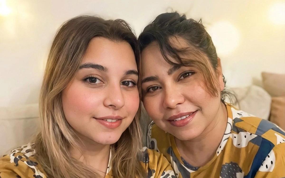 شيرين عبد الوهاب وابنتها هنا