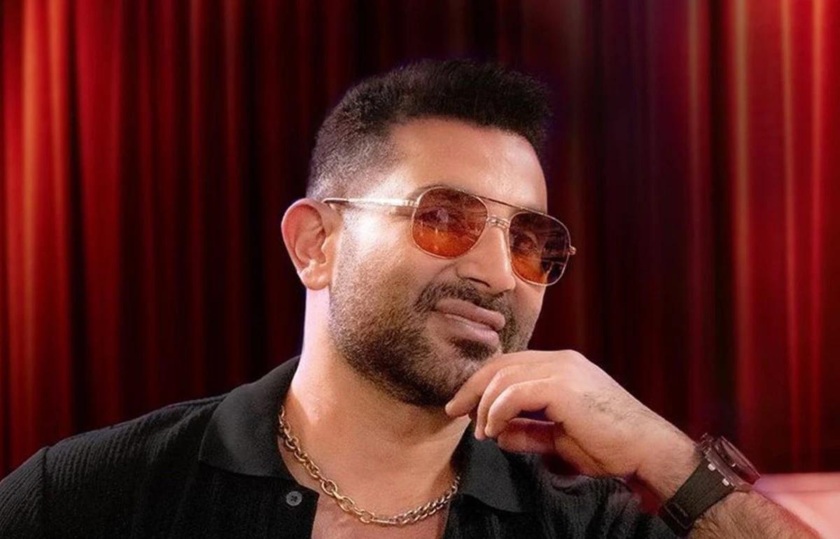 "فلوس بابا" تجمع أحمد سعد وديستانكت في "الألبوم الفرفوش"