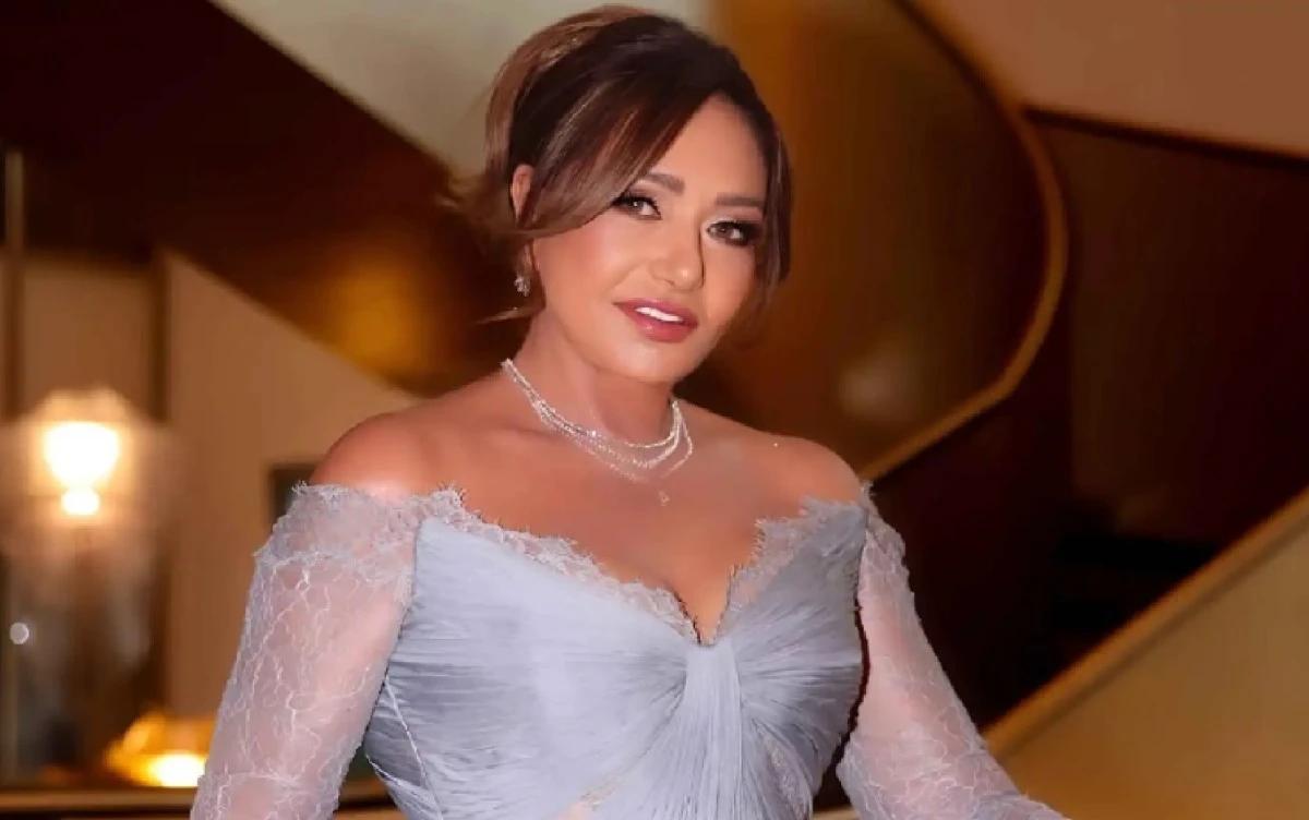 ليلى علوي: شيرين مطربتي المفضلة.. وعبدالحليم رقم واحد